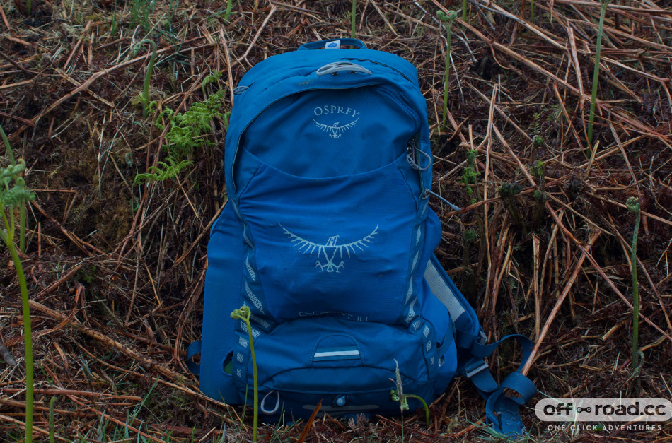 Osprey packs escapist 18 daypack hotsell